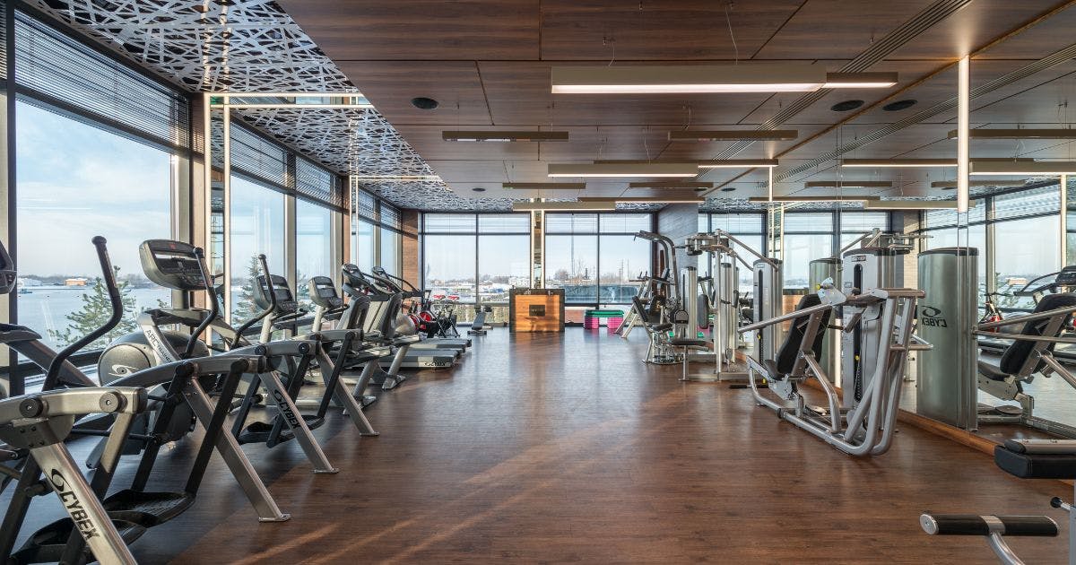 4 Best Gyms to Work As a Personal Trainer in 2024